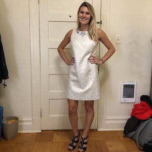 White House black market silk patterned dress 💎